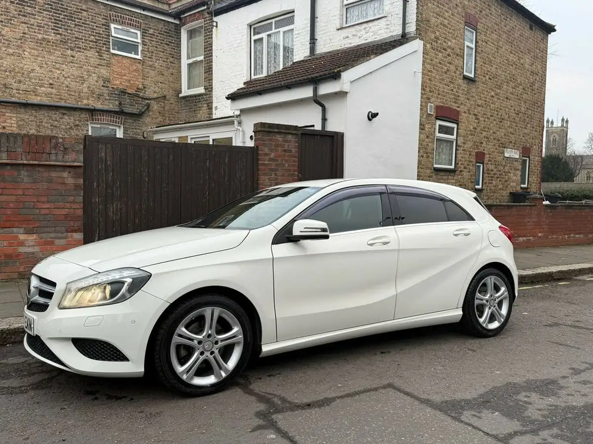 2014-mercedes-benz-a-class-big-44