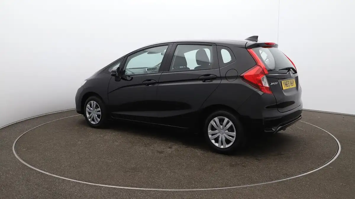 2019-honda-jazz-13-i-vtec-s-big-32