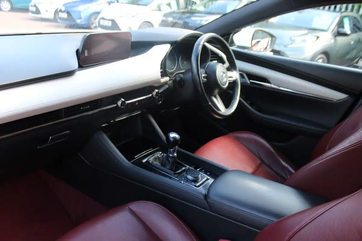 2021-mazda-mazda3-20-100th-anniversary-edition-big-13
