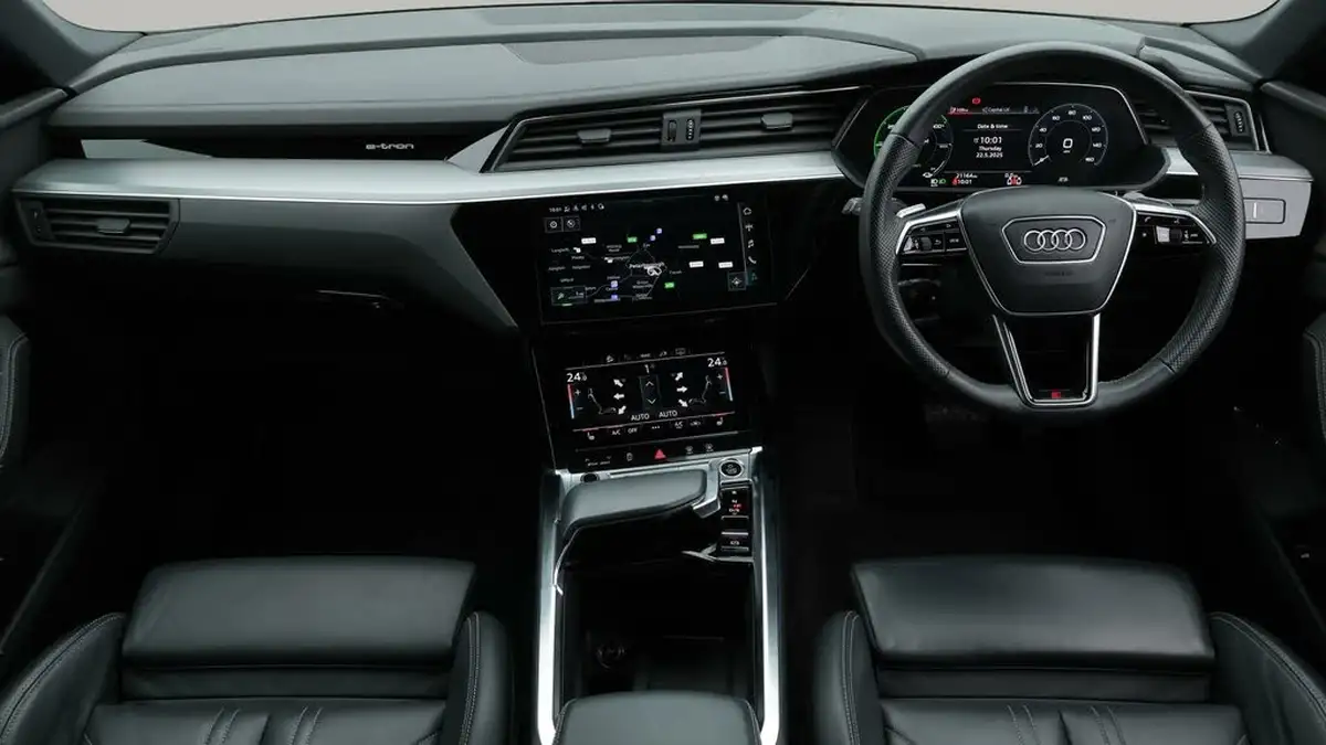 2021-audi-e-tron-55e-s-line-sportback-big-13