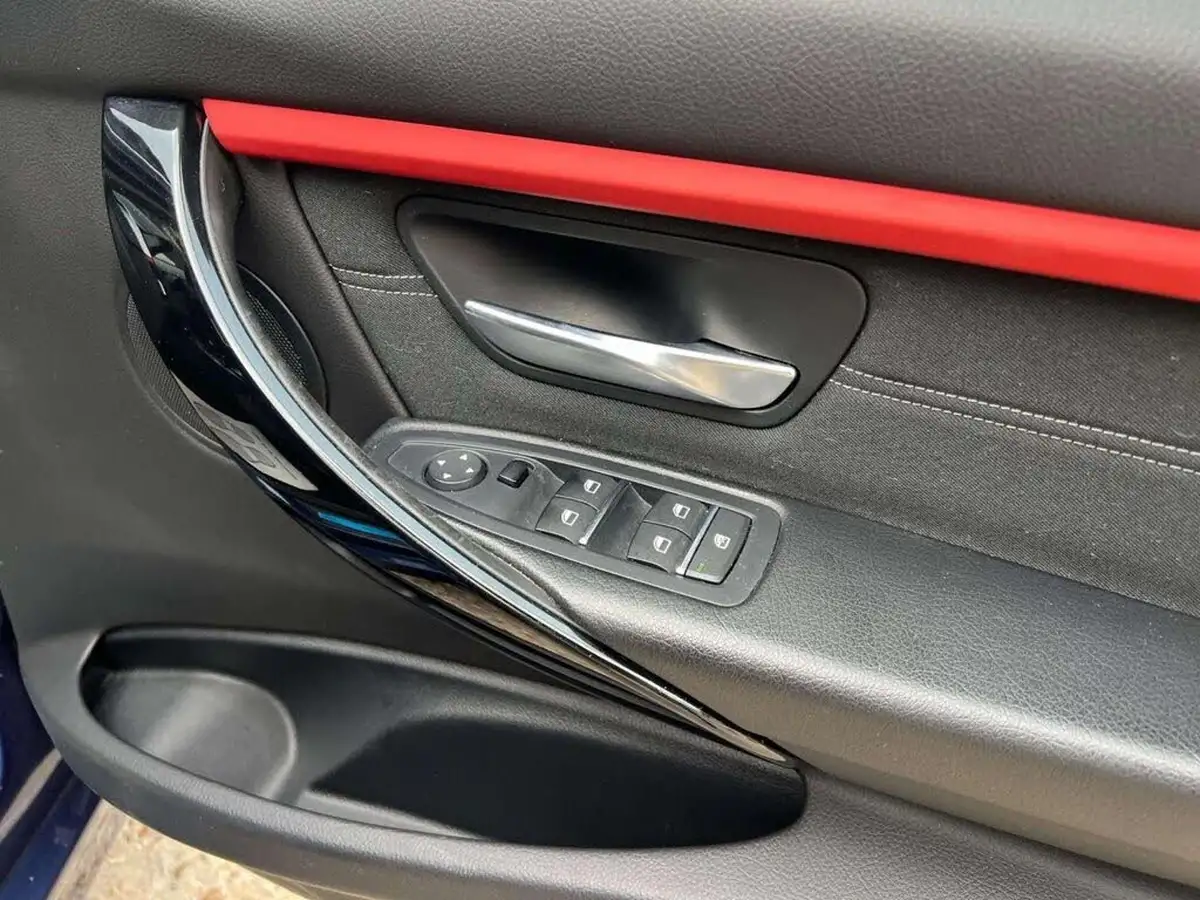 2018-bmw-3-series-15-318i-sport-saloon-4d-auto-big-27