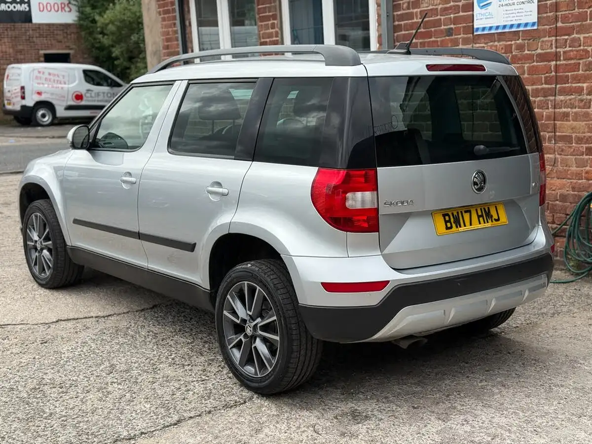 2017-skoda-yeti-outdoor-12-tsi-se-drive-dsg-big-6