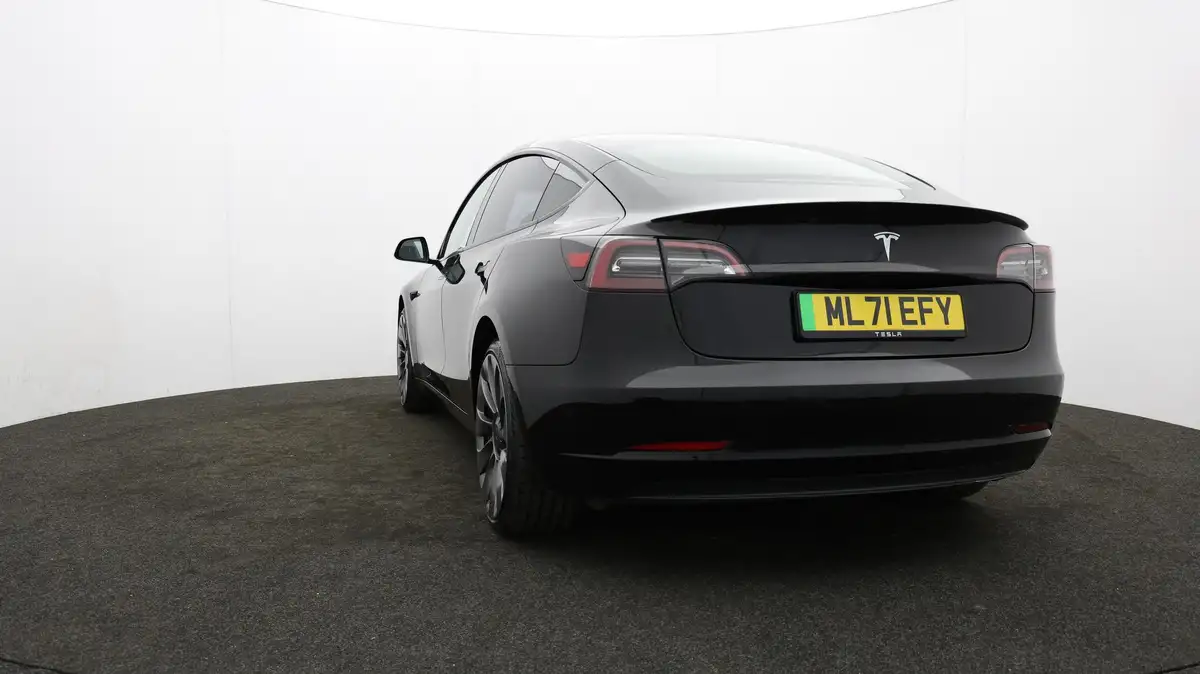 2021-tesla-model-3-e-performance-awd-big-24