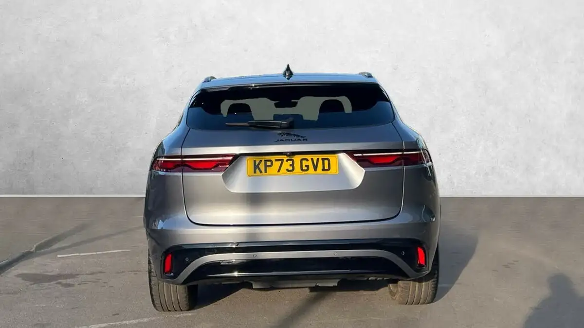 2023-jaguar-f-pace-20-p250-r-dynamic-hse-black-big-5