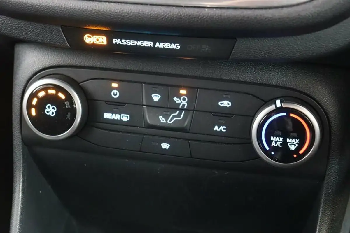 2020-ford-fiesta-10t-st-line-edition-155ps-hybrid-mhev-5d-big-29