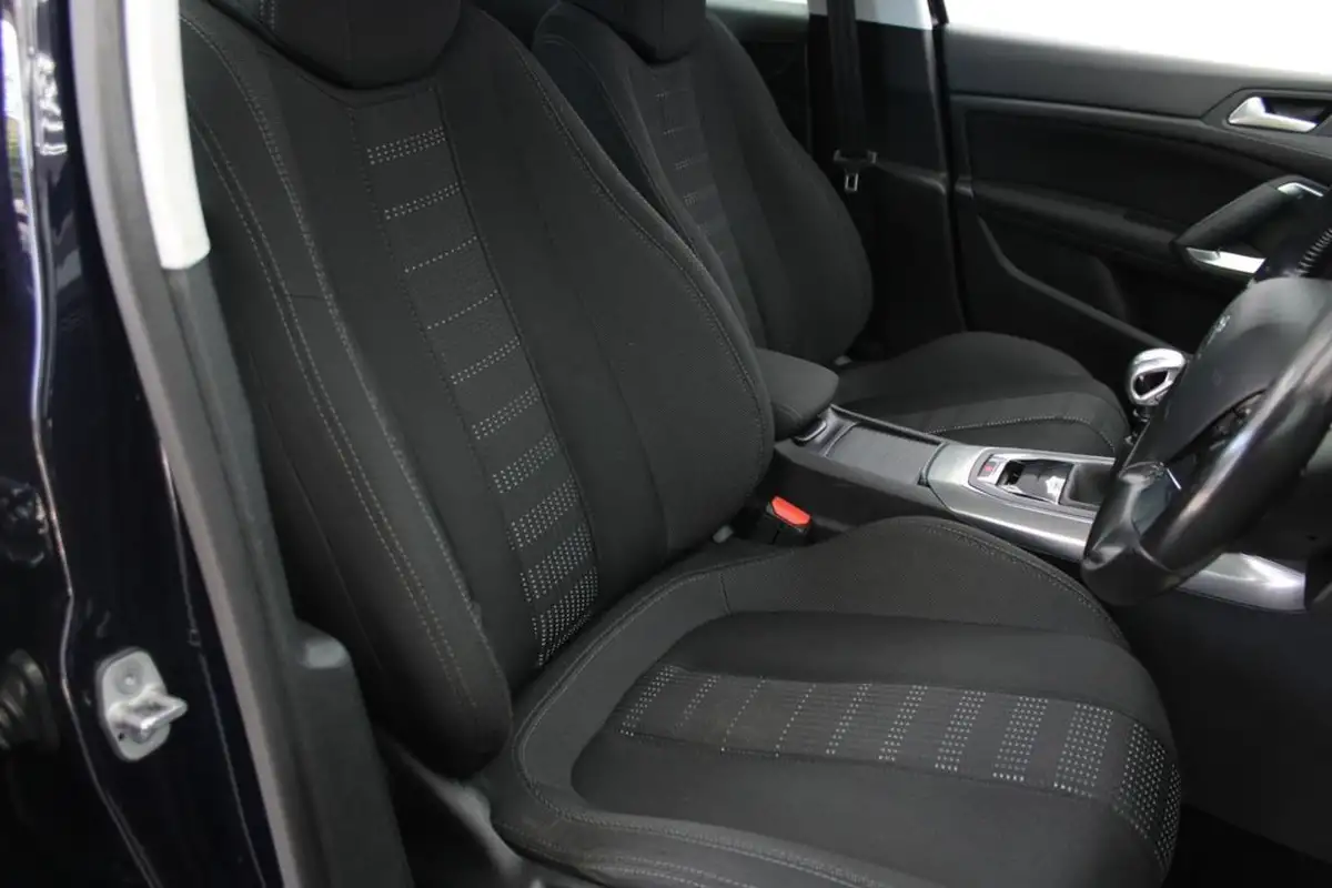 2015-peugeot-308-sw-20-bluehdi-allure-big-27