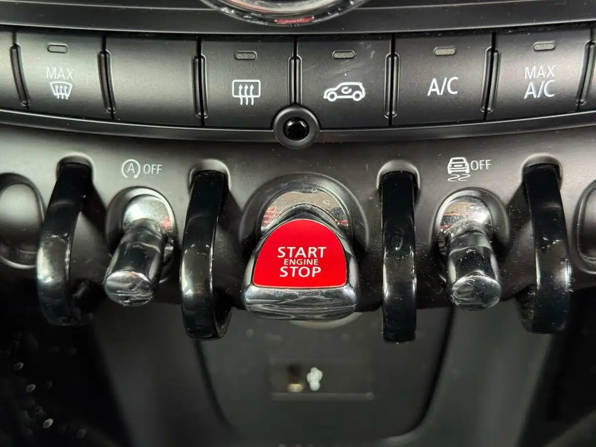 2021-mini-cooper-15-cooper-classic-hatchback-3d-big-18