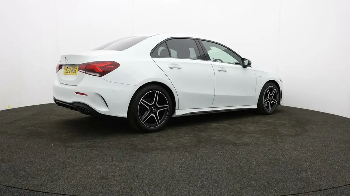 2022-mercedes-benz-a-class-13-a180-amg-line-executive-edition-saloon-4d-7g-dct-big-25