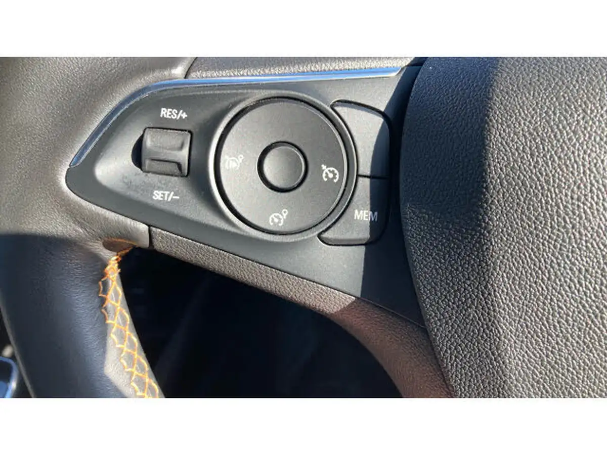 2019-vauxhall-crossland-x-12-elite-nav-110ps-turbo-ss-auto-big-32