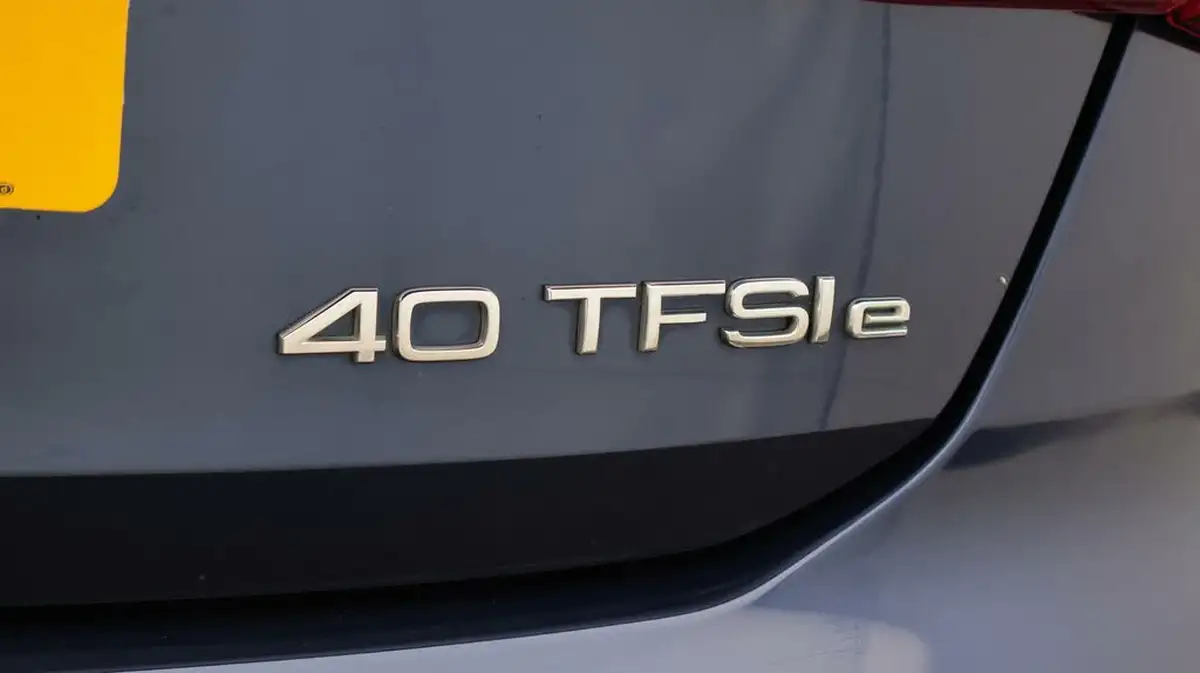 2021-audi-a3-14-40-tfsi-e-s-line-big-23