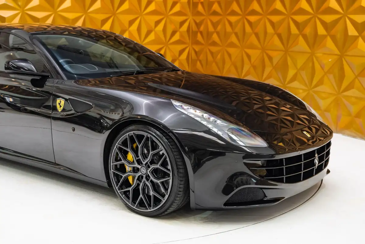 2012-ferrari-ff-63-big-24