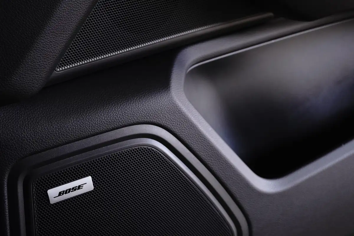 2022-porsche-macan-20-big-29