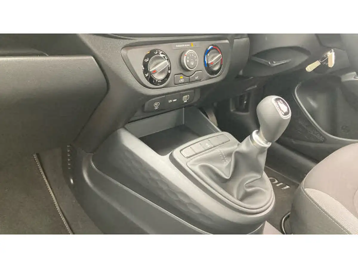 2024-hyundai-i10-10-advance-63ps-big-12