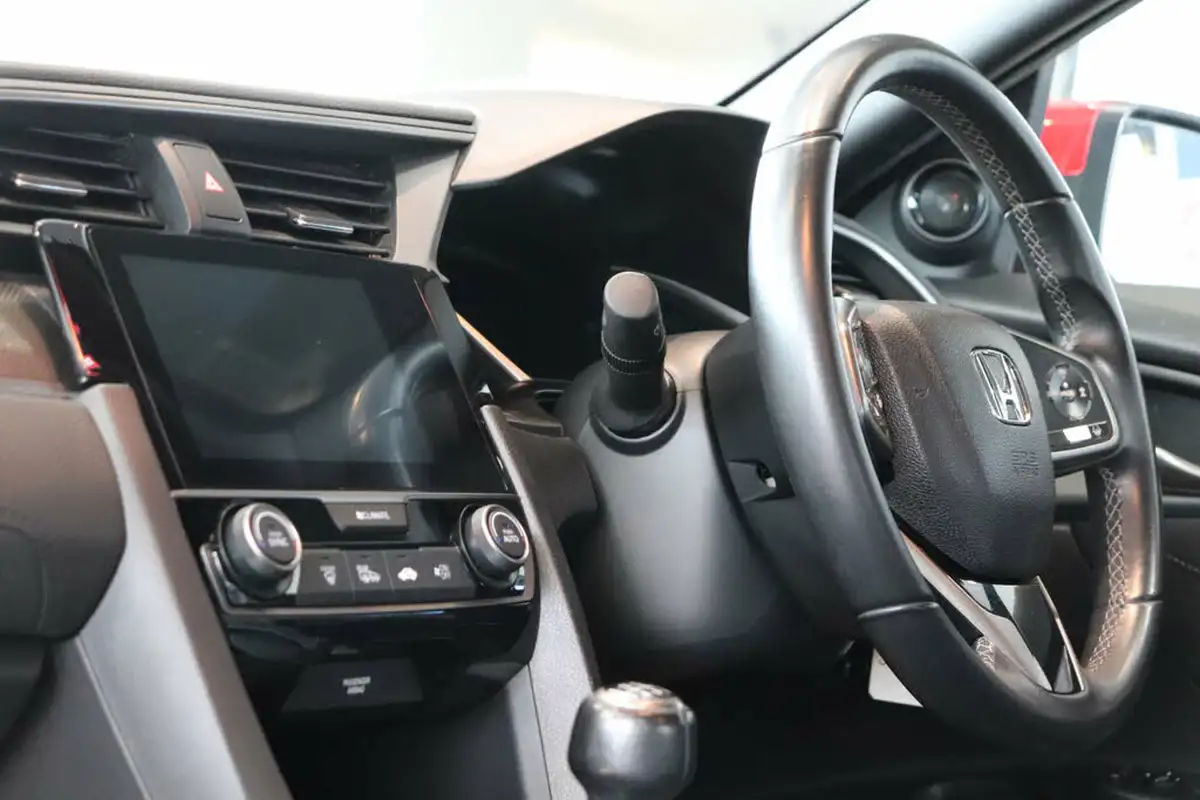 2019-honda-civic-10-vtec-turbo-sr-hatchback-5d-big-42