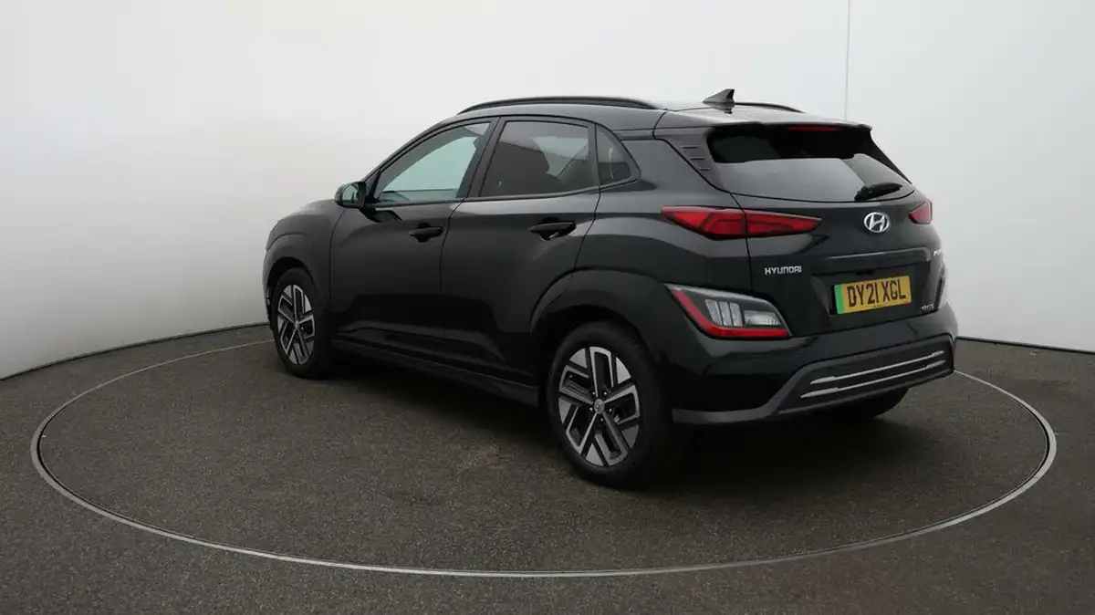 2021-hyundai-kona-e-ultimate-big-58
