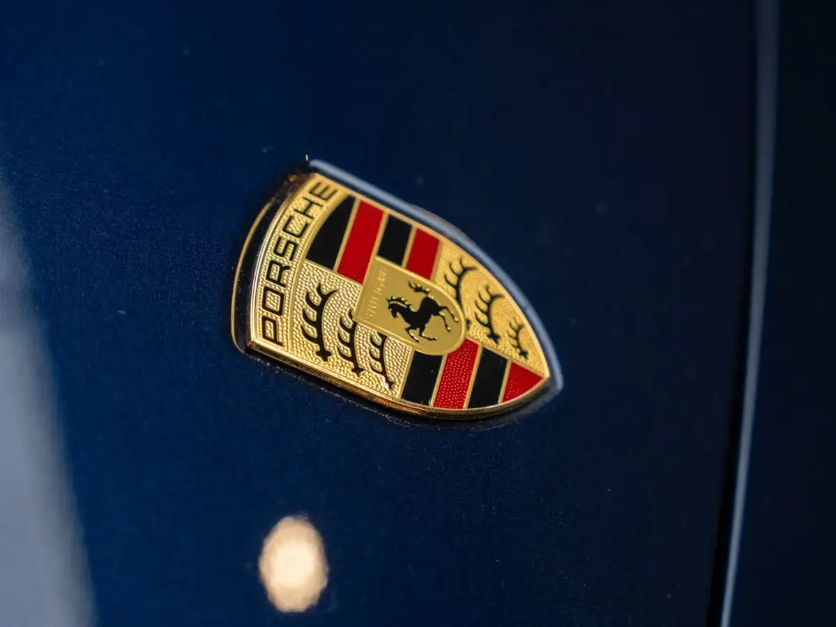 2022-porsche-panamera-30-4-e-hybrid-hatchback-big-30