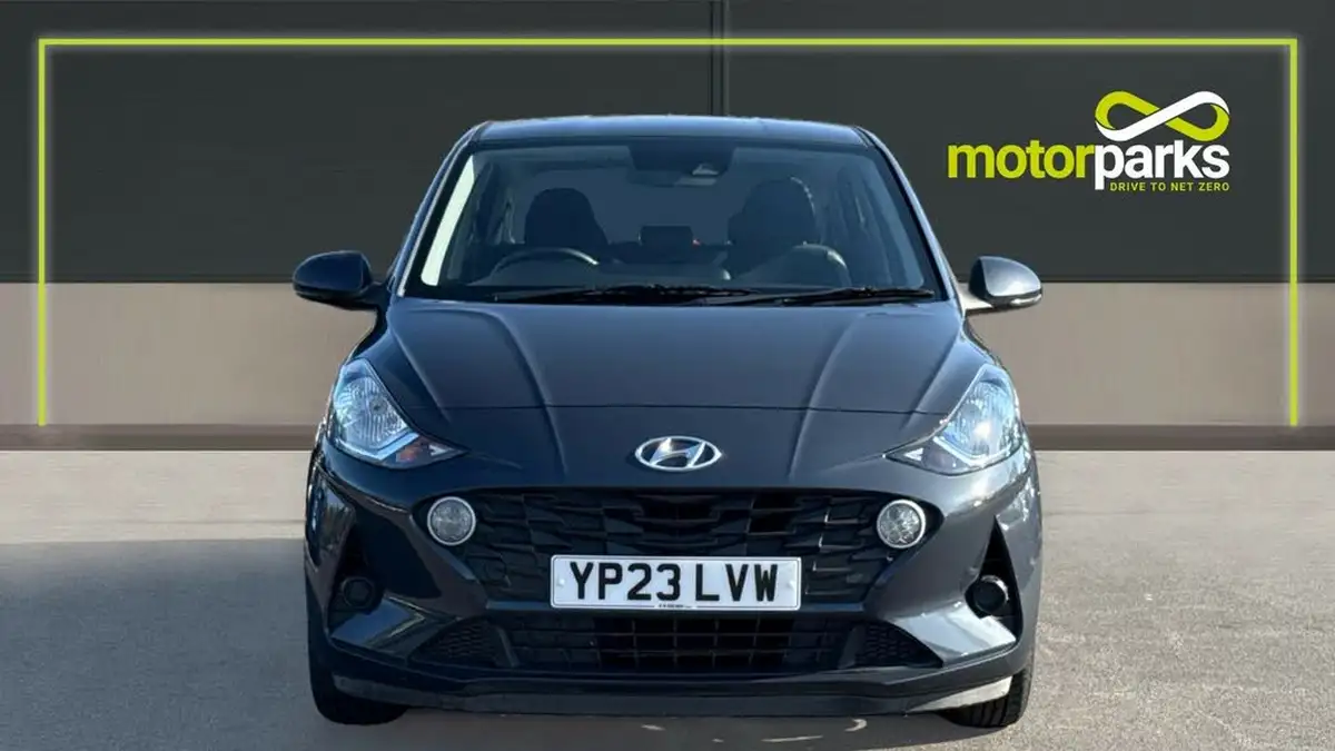 2023-hyundai-i10-10-se-connect-big-7