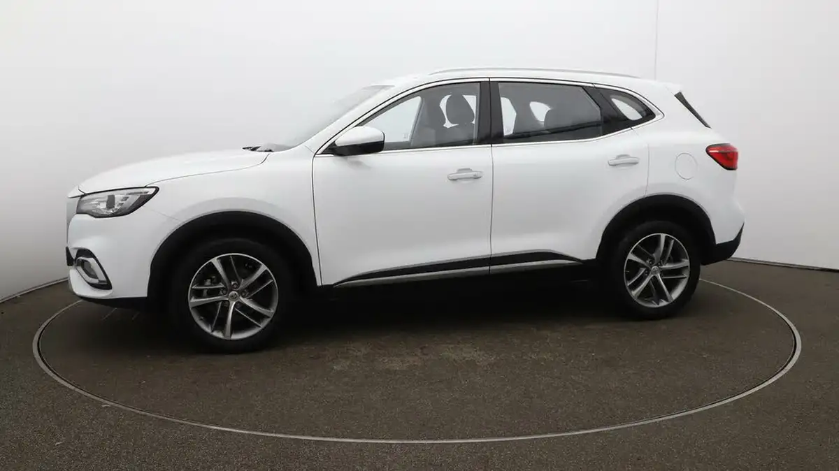 2022-mg-hs-15t-gdi-excite-162ps-big-56