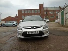 2011-hyundai-i30-16td-comfort-115ps-hatchback-small-2