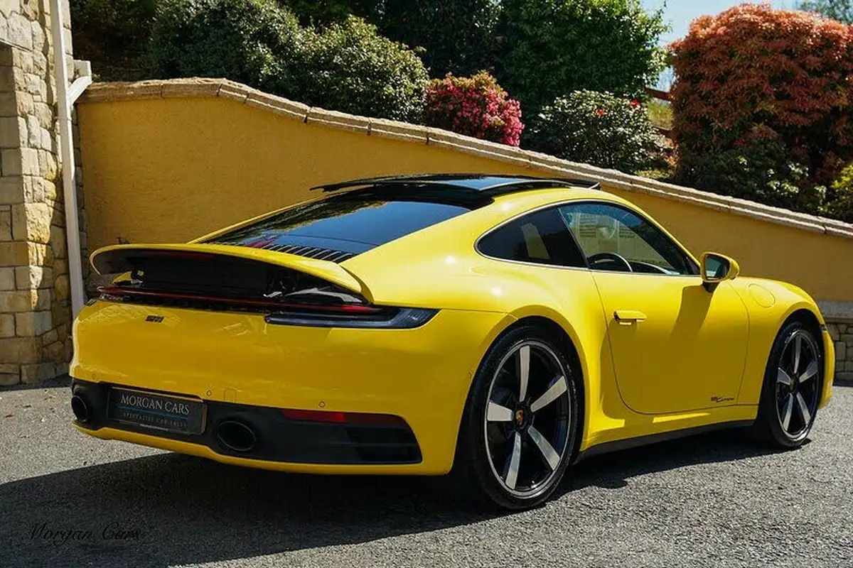 2021-porsche-911-30-carrera-coupe-big-7