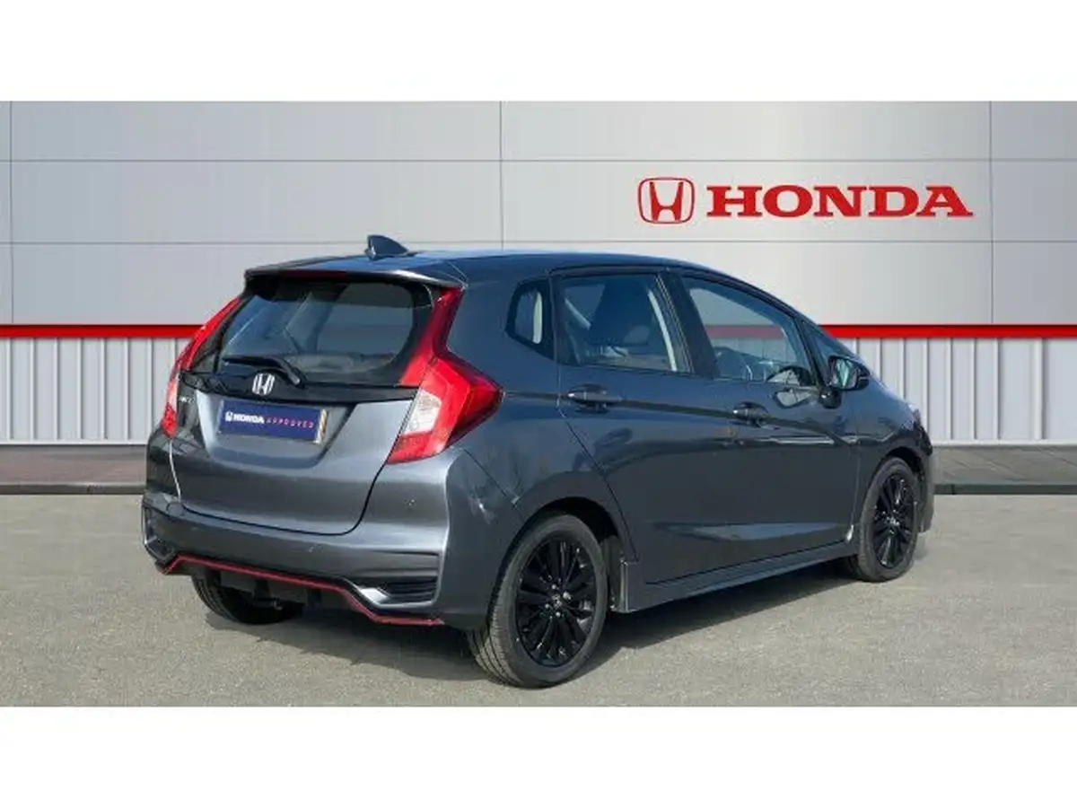 2019-honda-jazz-15-i-vtec-sport-big-11