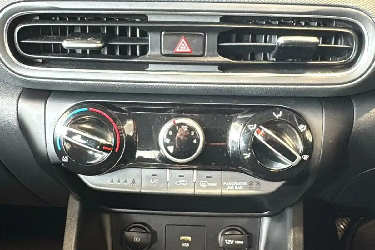2021-hyundai-kona-10-t-gdi-se-connect-big-30