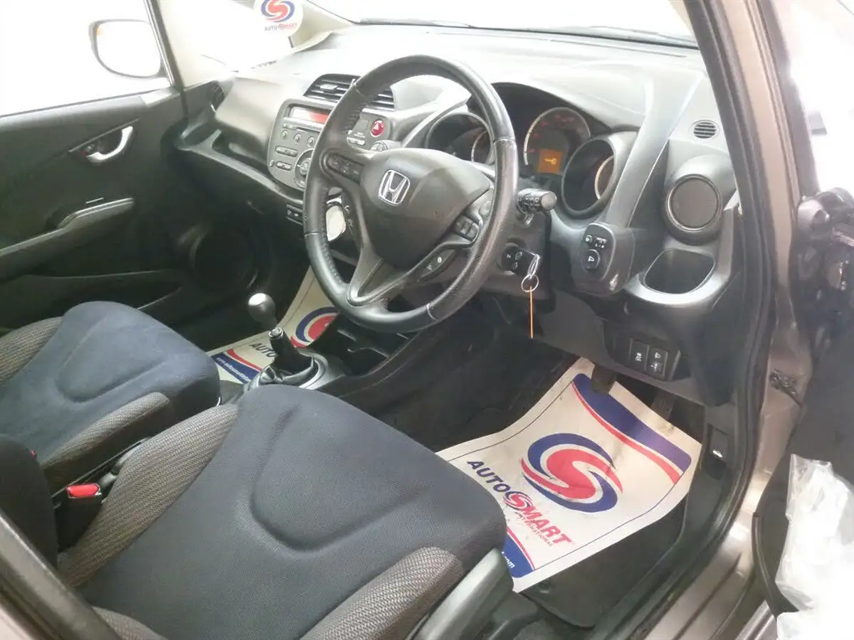 2012-honda-jazz-14-ex-big-13