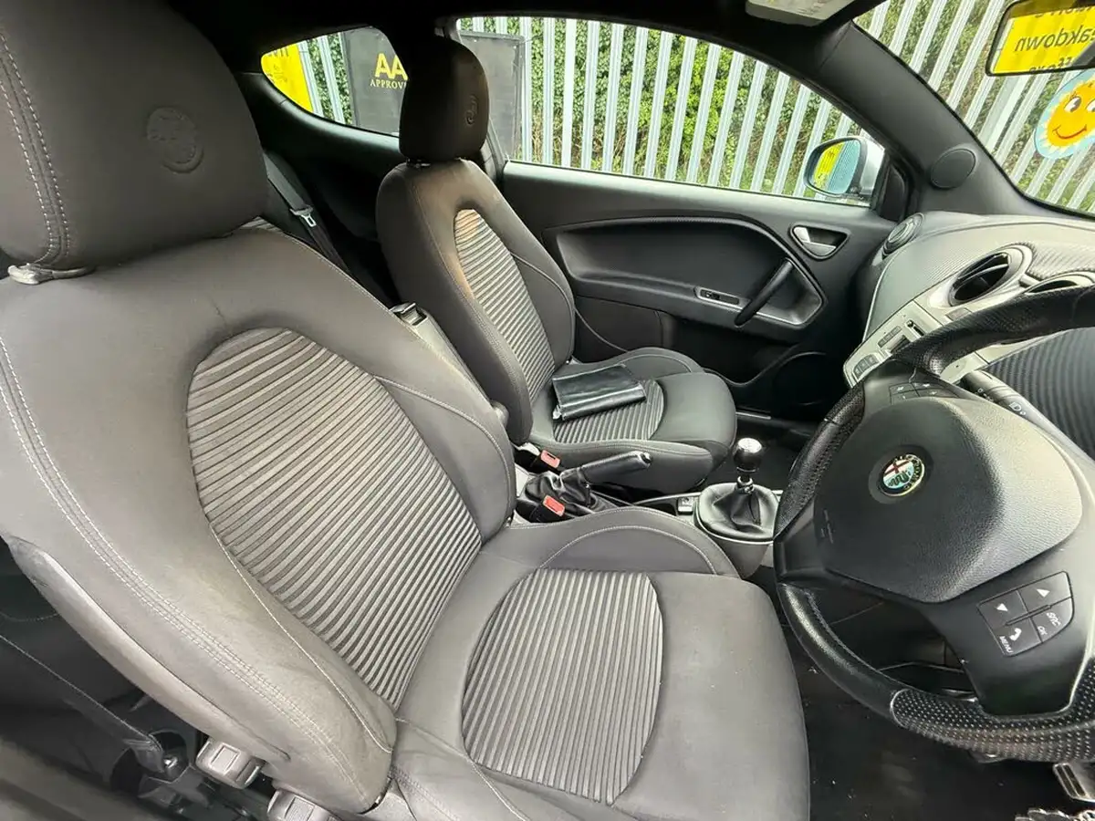 2011-alfa-romeo-mito-14-quadrifoglio-verde-big-12