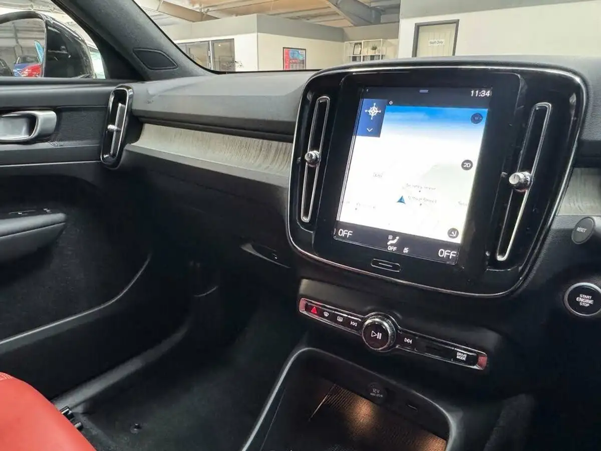 2020-volvo-xc40-20-t4-inscription-awd-big-7