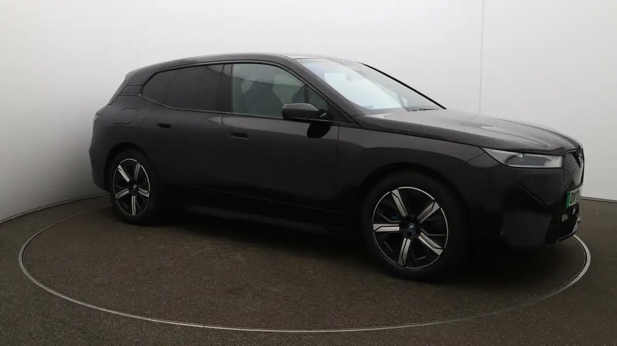 2022-bmw-ix-e-xdrive-40-m-sport-big-37