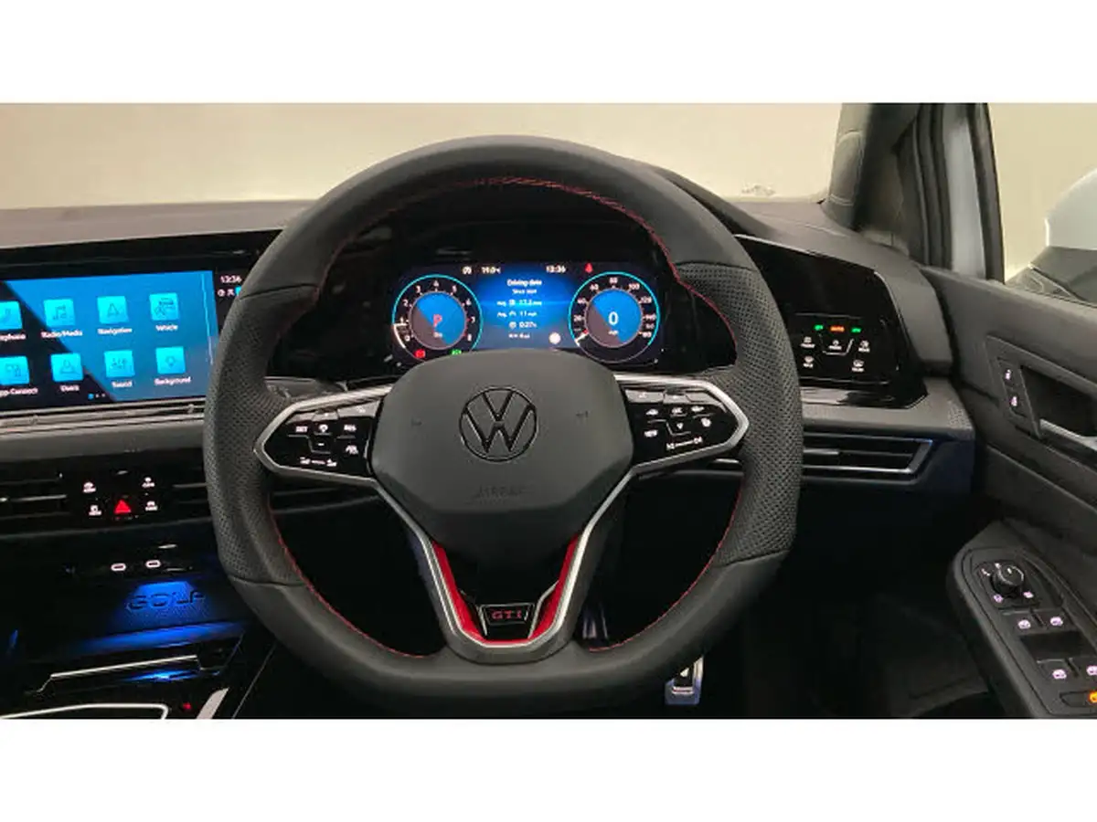 2024-volkswagen-golf-20-tsi-gti-245ps-big-9