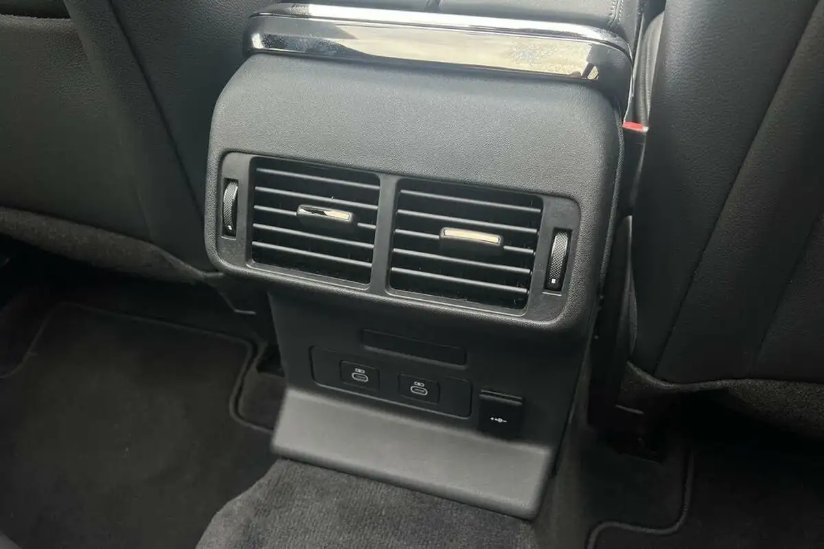 2024-land-rover-range-rover-velar-20-d200-dynamic-se-big-46
