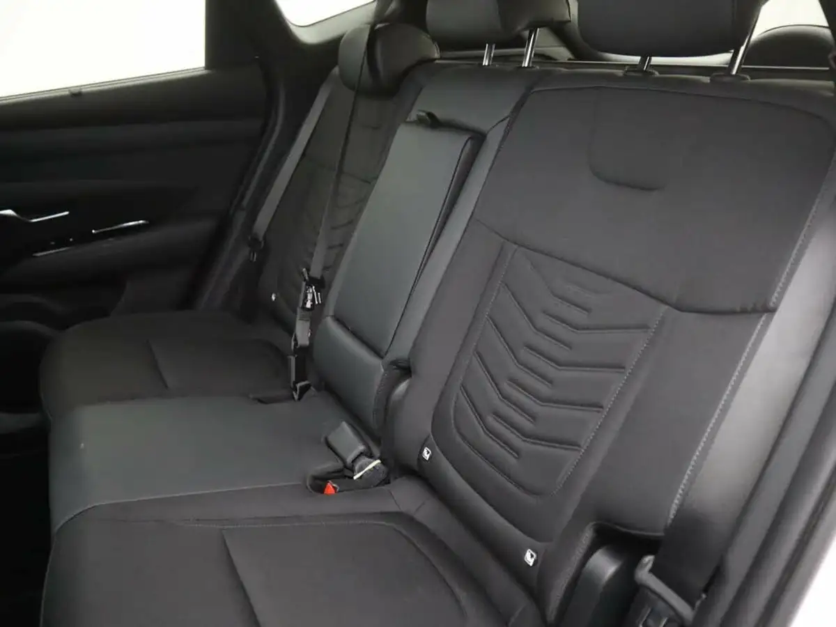 2024-hyundai-tucson-16-t-gdi-premium-160ps-two-tone-roof-big-9
