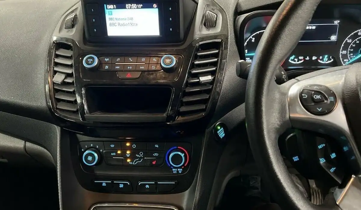 2020-ford-transit-connect-15-ecoblue-l1-200-limited-big-5