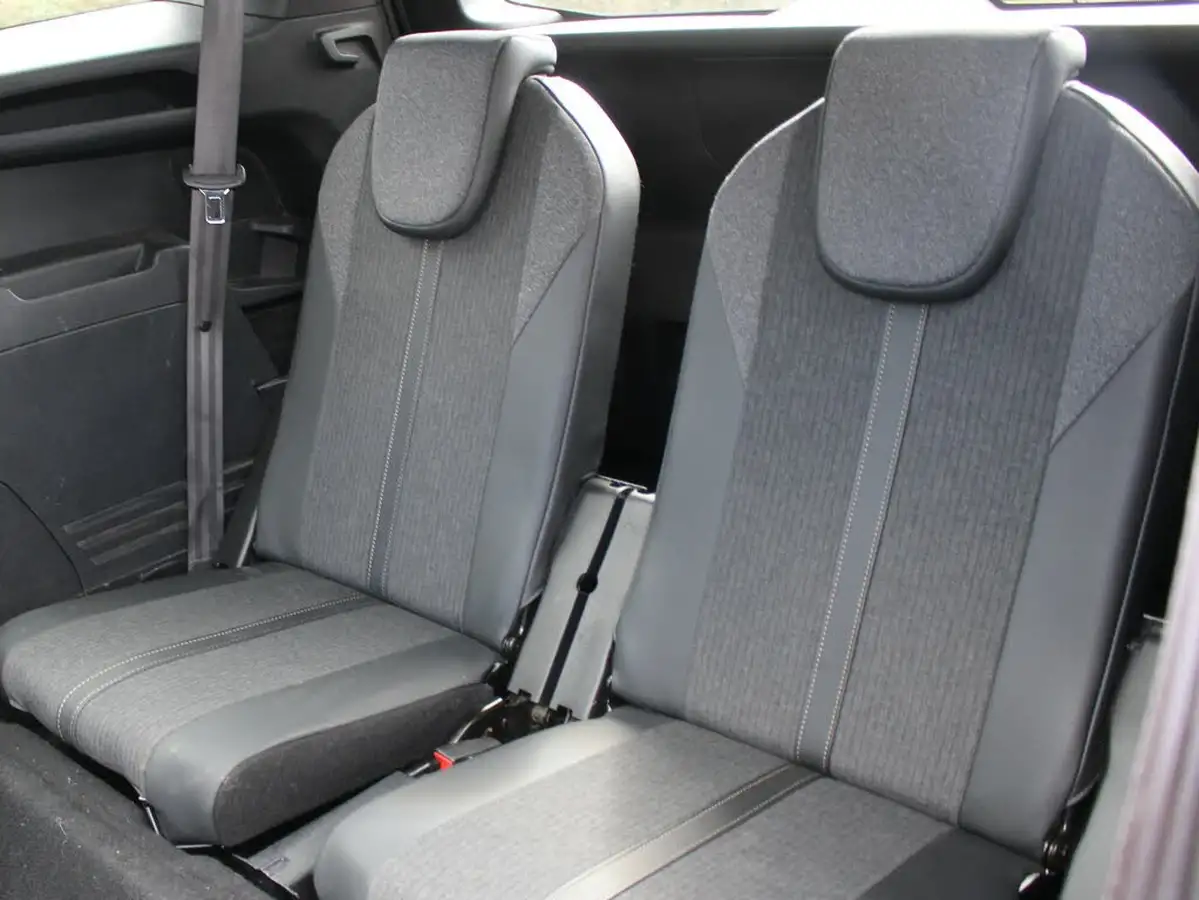 2019-peugeot-5008-suv-12-puretech-gt-line-premium-eat8-big-13