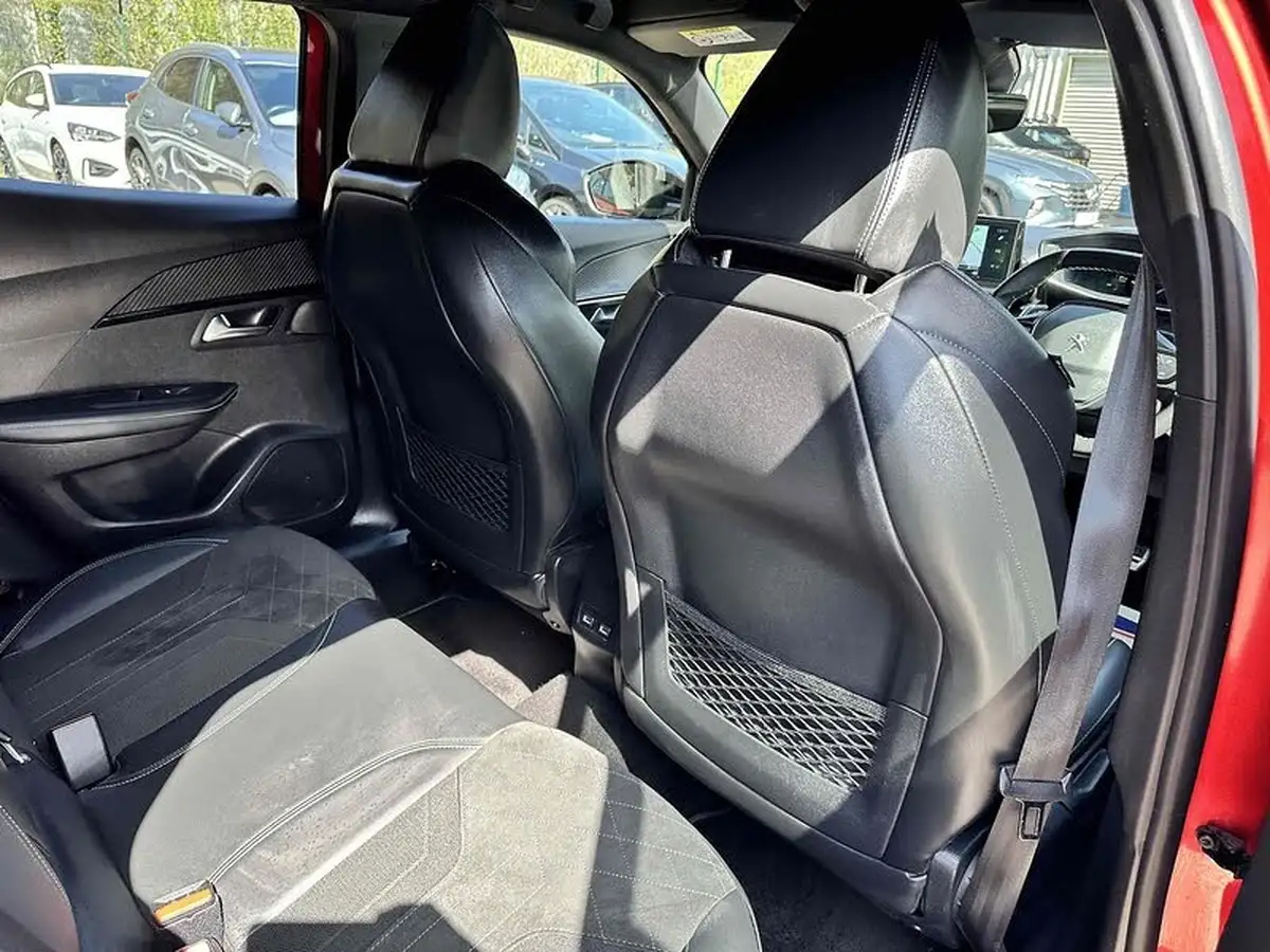 2022-peugeot-2008-suv-12-puretech-gt-premium-130bhp-big-26