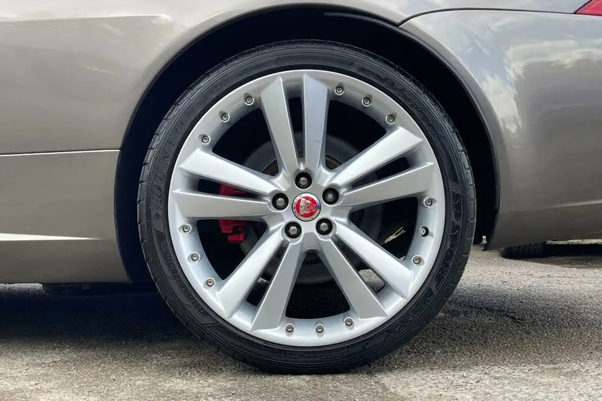 2009-jaguar-xk-50-portfolio-convertible-big-27