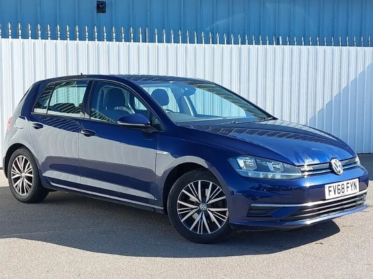 2018-volkswagen-golf-15-tsi-se-nav-130ps-hatchback-5d-dsg-big-0