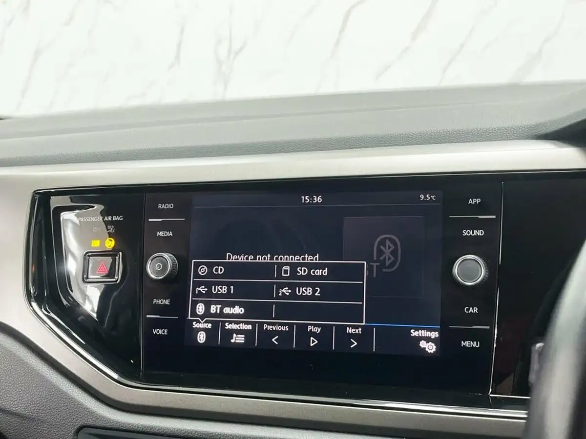 2020-volkswagen-polo-10-tsi-match-big-21