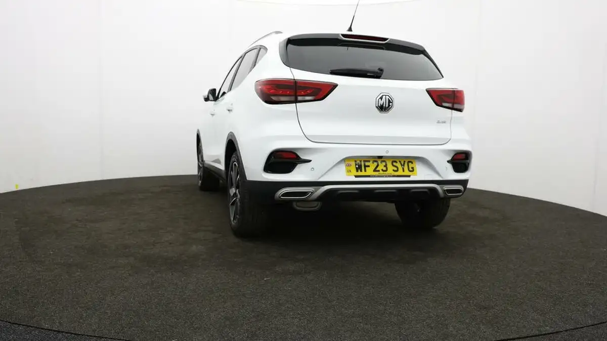 2023-mg-zs-suv-10t-gdi-exclusive-big-23