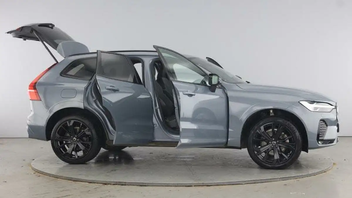 2022-volvo-xc60-20td-b4-r-design-pro-big-9
