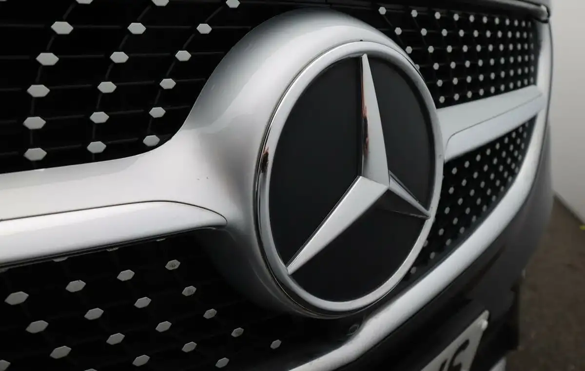 2020-mercedes-benz-v-class-20d-v220d-amg-line-long-big-23