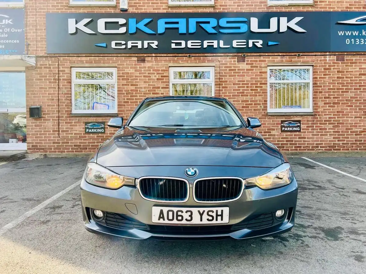 2013-bmw-3-series-20td-320d-efficientdynamics-163bhp-efficientdynamics-ss-saloon-4d-big-55