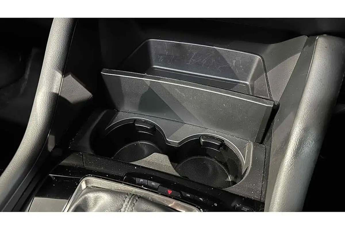 2022-mazda-mazda3-20-gt-sport-186ps-saloon-4d-big-43