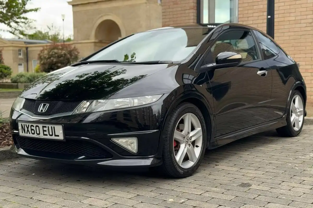 2010-honda-civic-18-type-s-gt-i-vtec-big-8