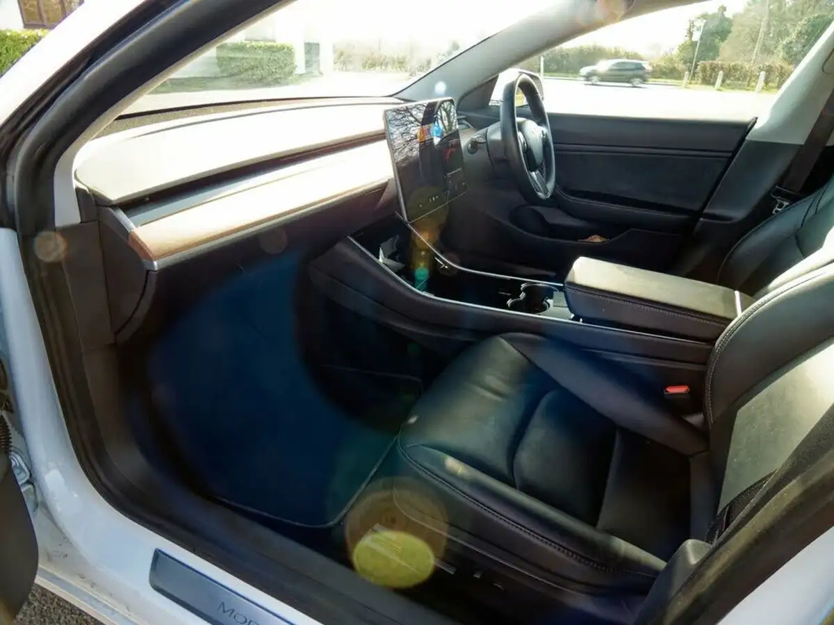 2020-tesla-model-3-e-standard-plus-big-26