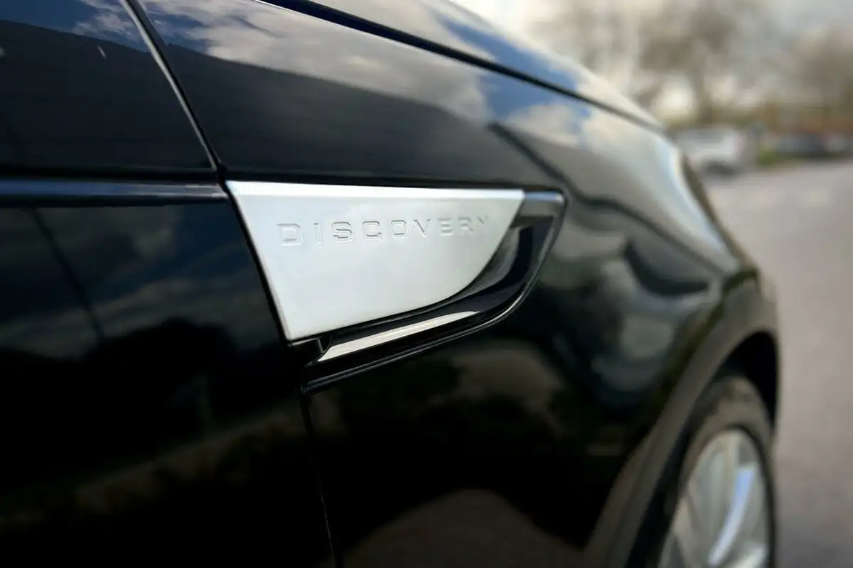 2019-land-rover-discovery-30-sd6-hse-luxury-big-13