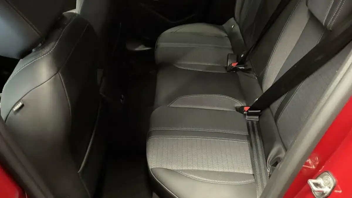 2020-peugeot-208-12-puretech-allure-premium-100bhp-big-17