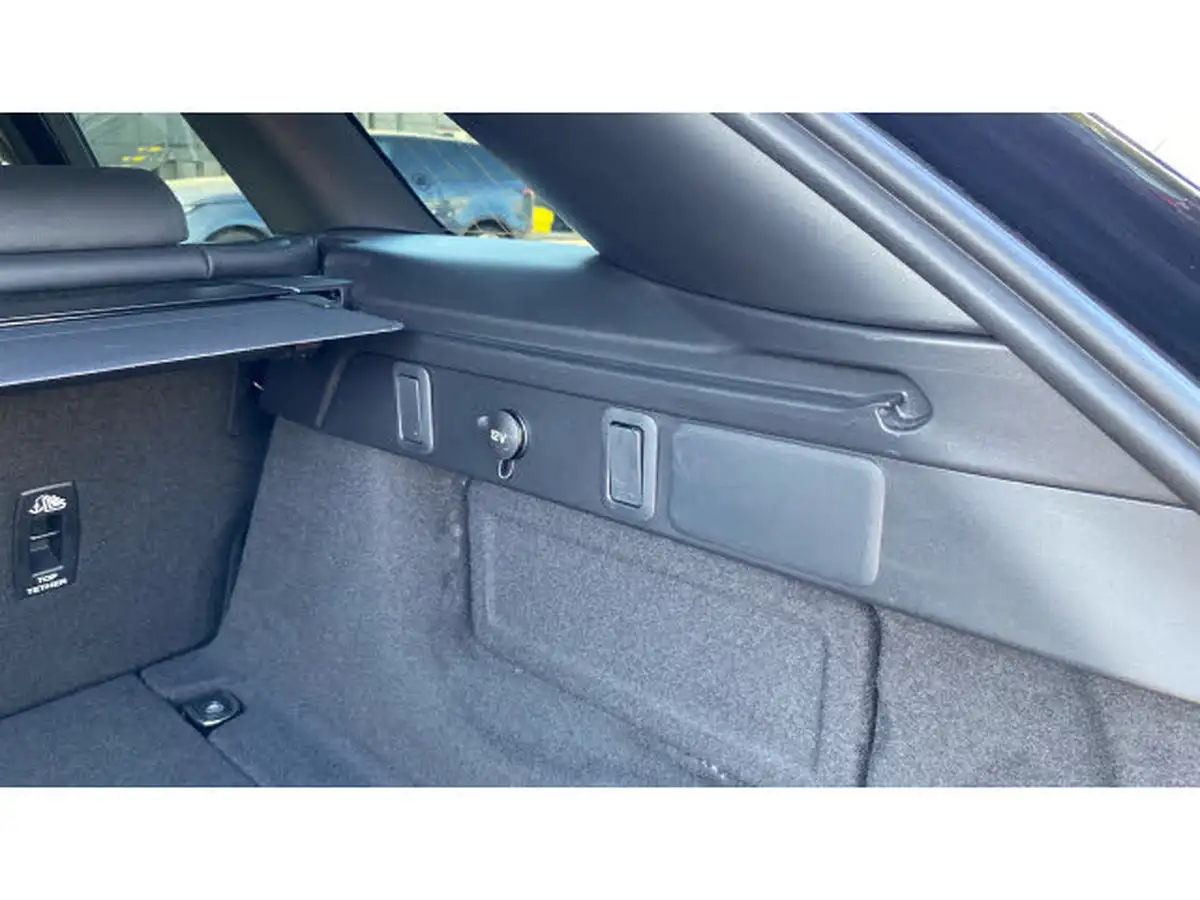 2023-land-rover-range-rover-velar-20-d200-dynamic-se-big-27