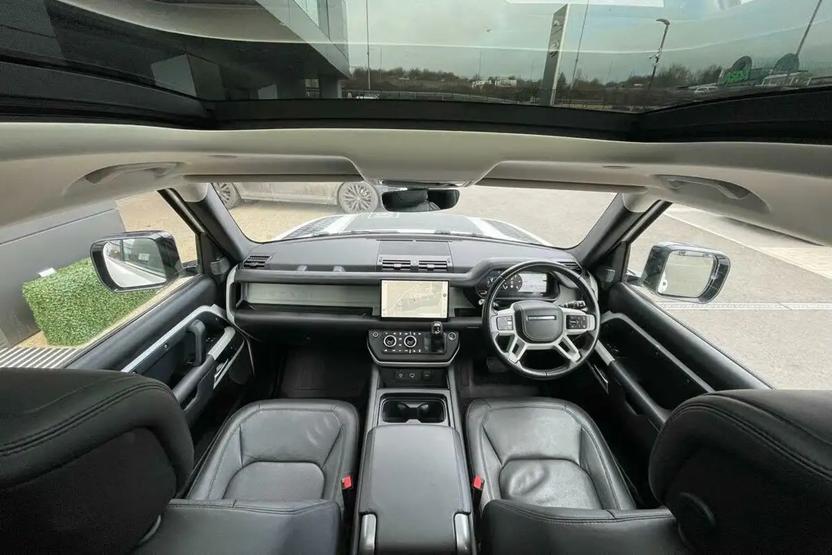 2022-land-rover-90-defender-30-d250-hse-big-3